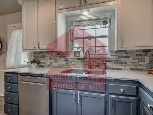 Building Photo - 2024 NW 45th St