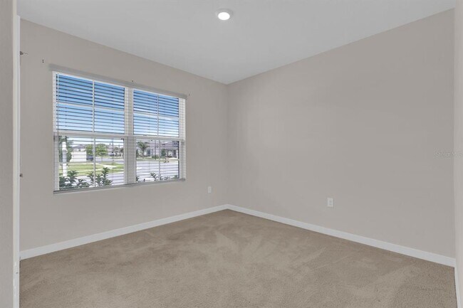 Building Photo - 401 Chayne Pl