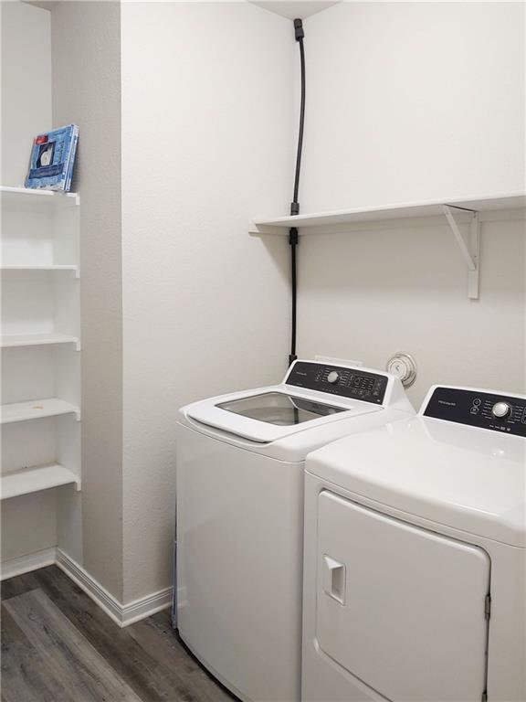 Building Photo - 636 Donegal Ln