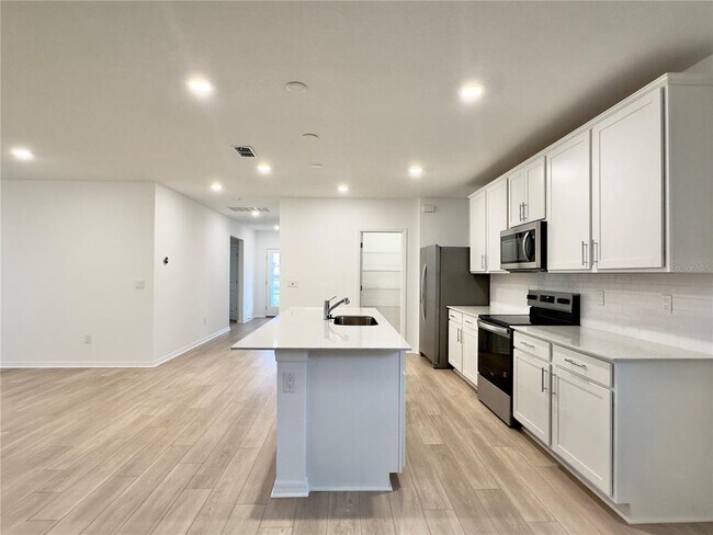 Building Photo - 4685 Citrus Cir