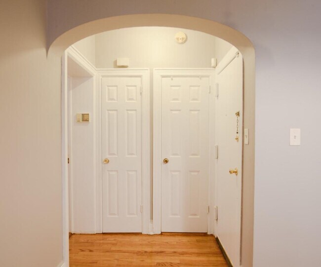 Building Photo - 457 Jersey Ave