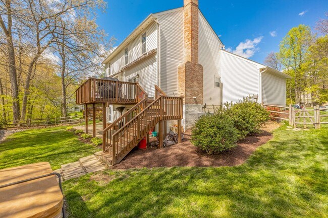 Building Photo - 5624 Kemp Ln