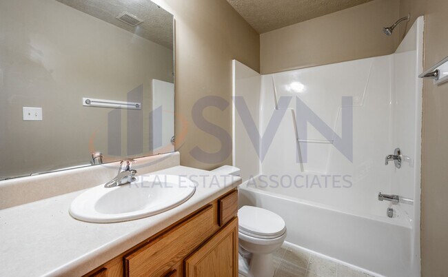 Building Photo - Coming Soon, Cozy 2BR, 1.5BA Townhome in Durham Amberlynn Valley Neighborhood