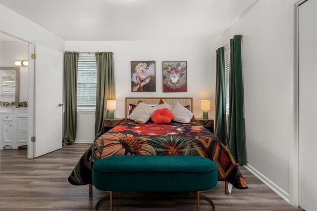 Building Photo - 7105 Lilac Ln