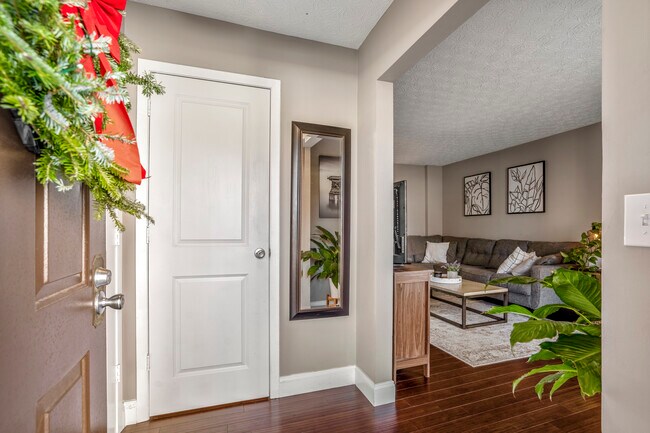 Building Photo - 677 Slate Hollow Ct