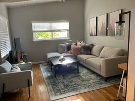 Building Photo - 2540 Robinson Ave