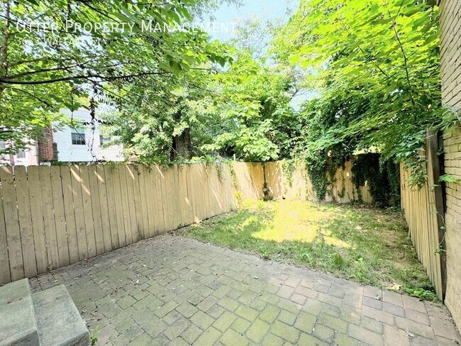 Building Photo - 3633 Wallace St