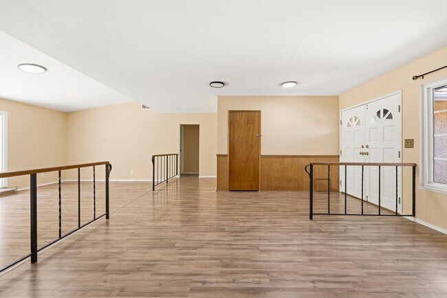 Building Photo - Spacious 4BD 2BA House With Perfect Private Backyard and Solar Panels  in Simi Valley