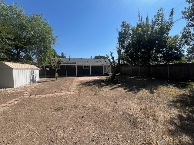 Building Photo - 4 Bed 1.5 Bath in Prime Bench Location!