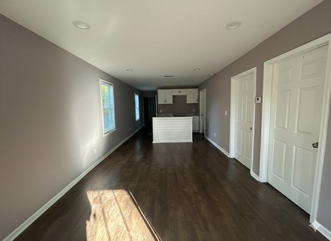 Building Photo - 1348 Austin St