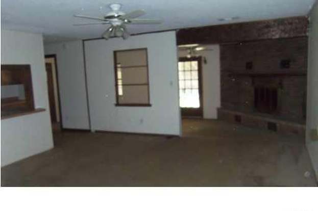 Building Photo - 7901 Jansen Rd