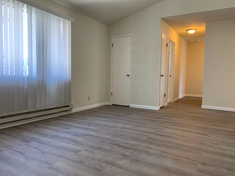 Building Photo - 729 Highland Ave