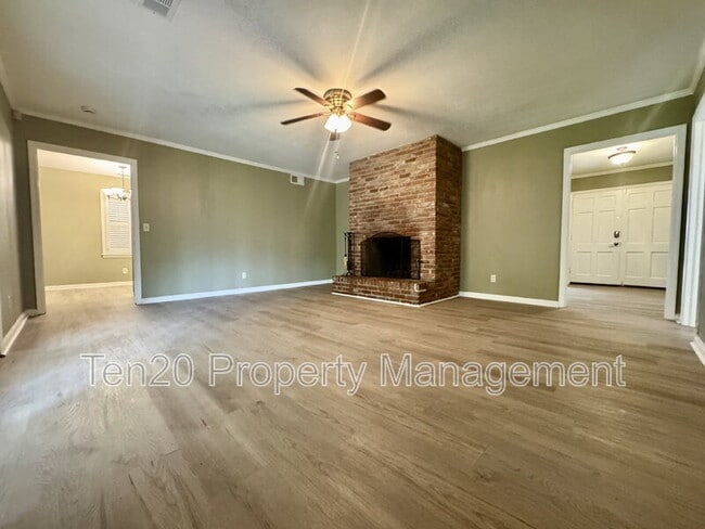 Building Photo - 5953 Windsor Dr