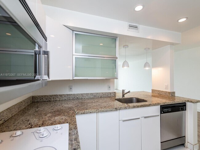 Building Photo - 1200 West Ave