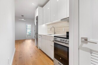 Building Photo - 2 bedroom in New York NY 10011