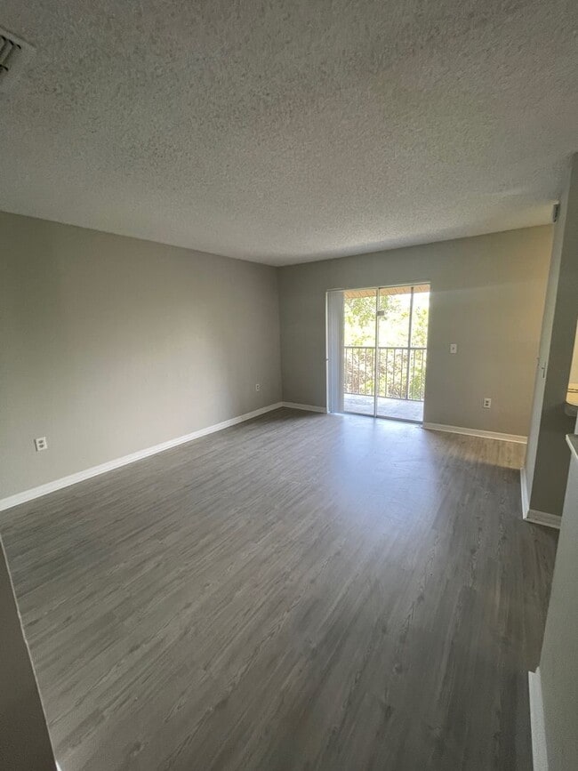 Building Photo - 2 bedroom 2 bathroom in Summer Place, Merritt Island