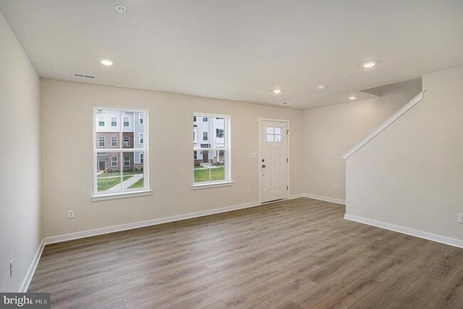 Building Photo - 708 Platinum Dr