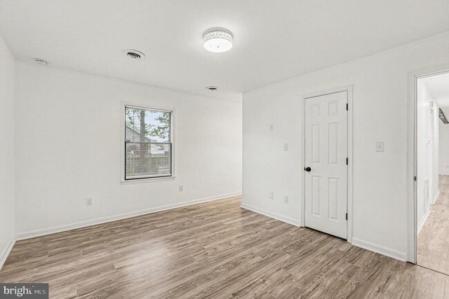 Building Photo - 78 Woodmount Dr