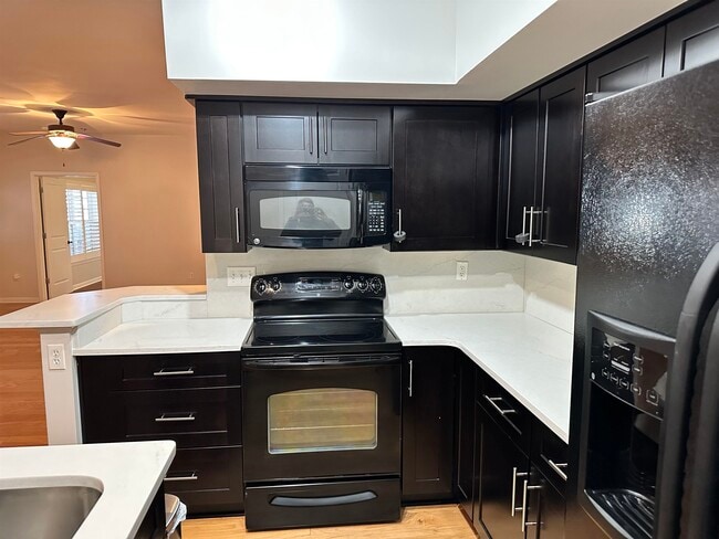 Building Photo - 665 Tennessee St