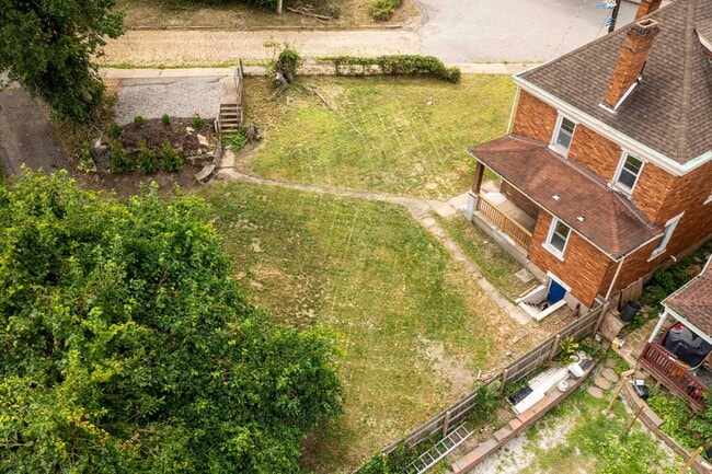 Building Photo - 4 Bed 1 Bath Single Family Home