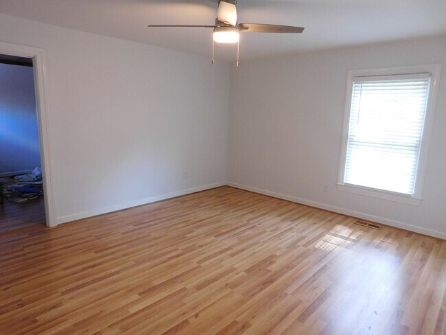 Building Photo - 3701 Lavenham Rd