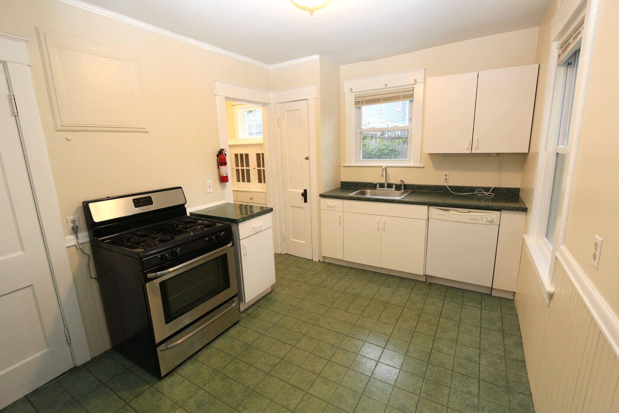 Kitchen - 12 Methyl St