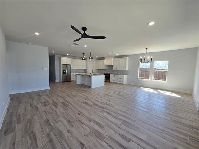 Building Photo - 2505 Oakwood Terrace