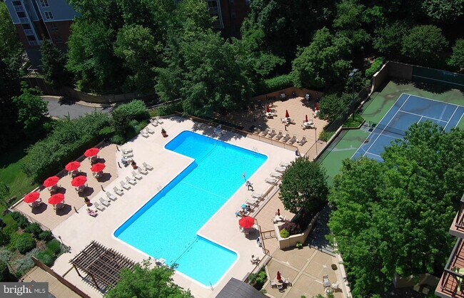 Building Photo - 5500 Holmes Run Pkwy