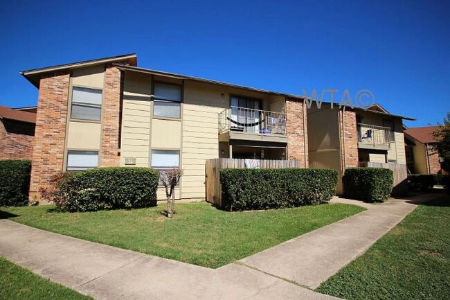 Building Photo - 1 bedroom in SAN MARCOS TX 78666