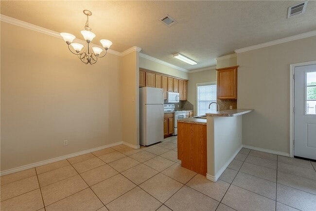 Building Photo - 3858 Oldenburg Ln