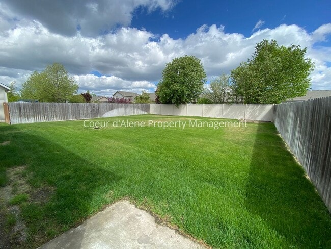 Building Photo - 3 bed house in Sunshine Meadows!