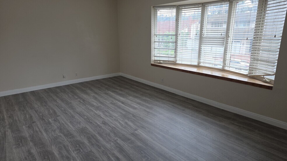 Building Photo - 26971 Floresta Ln