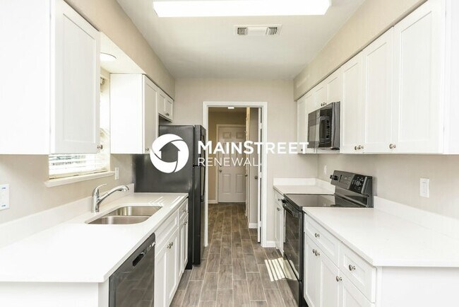 Building Photo - 3 Bedroom Pet-Friendly Home in BURLESON, T...