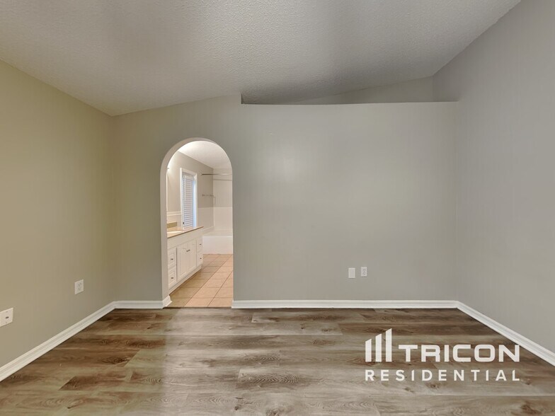Building Photo - 874 Welch Hill Cir