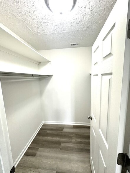 Building Photo - 4220 Mica Ave