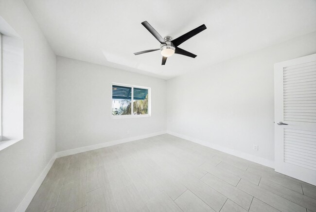 Building Photo - 138 Indies Dr N