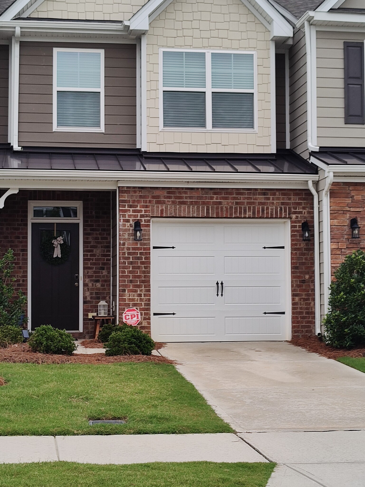 Building Photo - 3954 Rothwood Ln