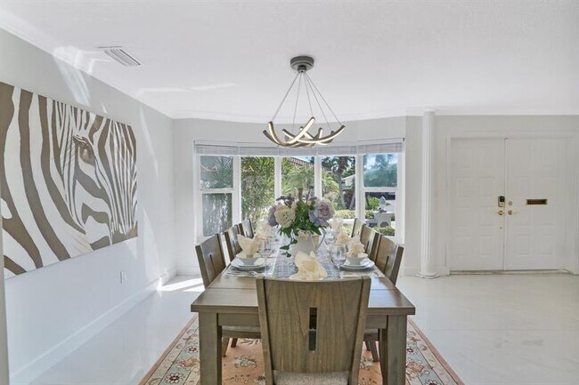 Building Photo - 4101 NE 24th Ave