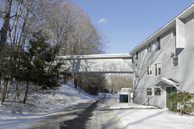 Building Photo - Longfellow Place