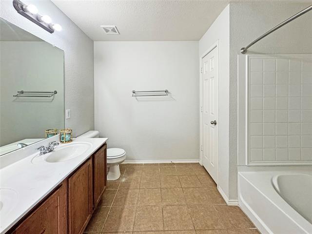 Building Photo - 9831 Dartmouth Dr