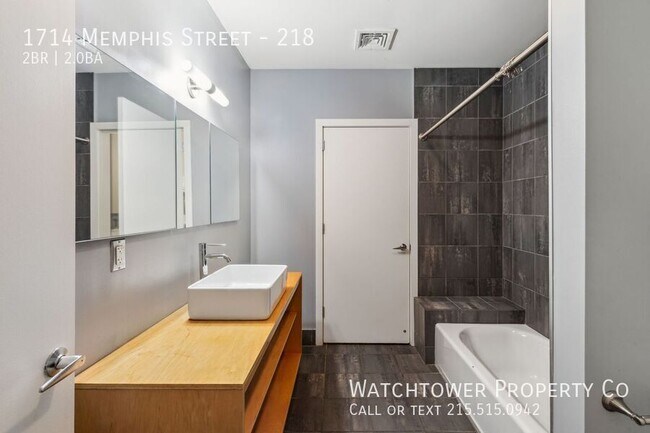 Building Photo - 1714 Memphis St