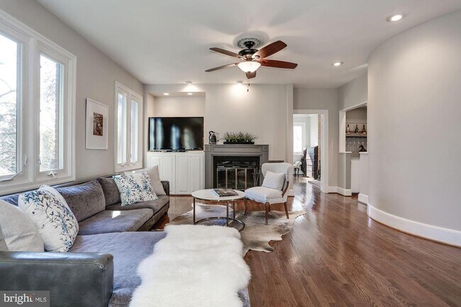 Building Photo - 1412 Coventry Ln