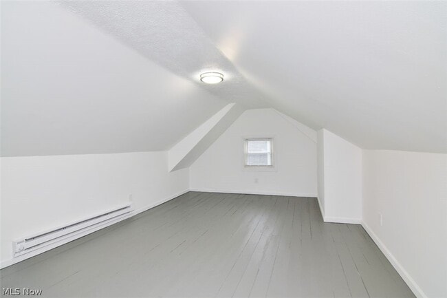 Building Photo - 3369 E 139th St