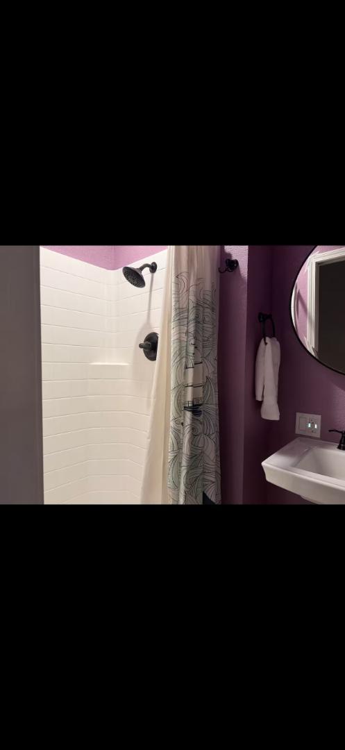 Building Photo - 4000 4th Ave