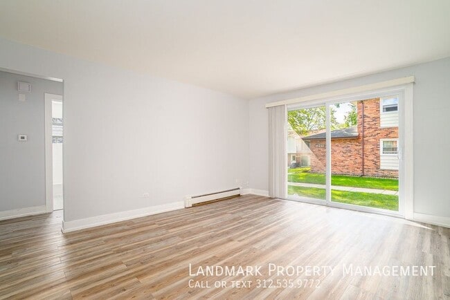 Building Photo - 9825 El Cameno Ln