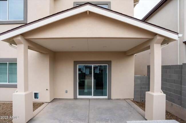 Building Photo - 720 E Mingus Ave