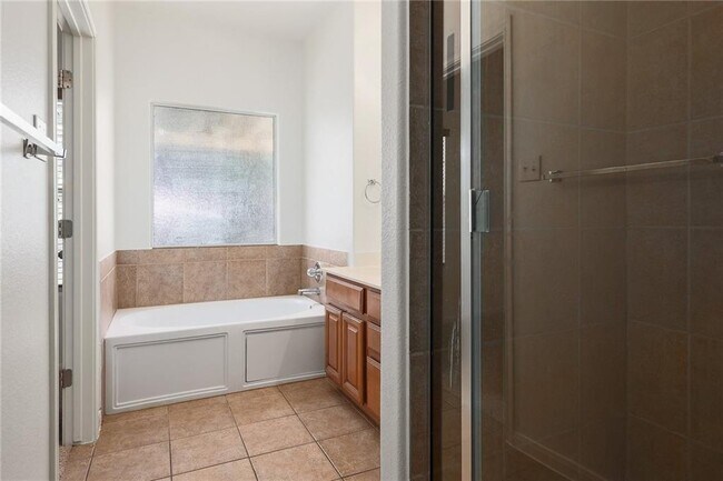 Building Photo - 2125 Amur Dr