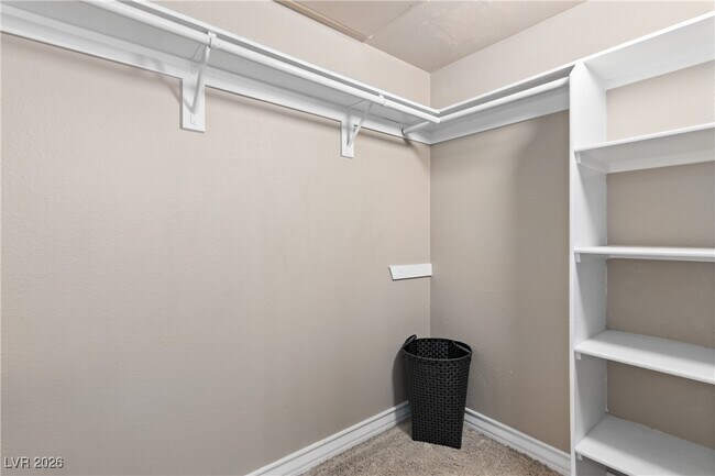 Building Photo - 210 E Flamingo Rd