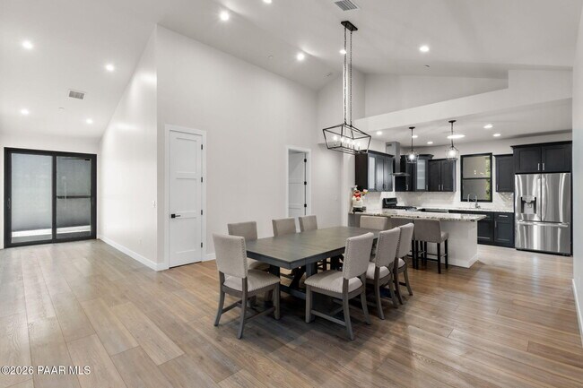 Building Photo - 1020 Sunrise Blvd