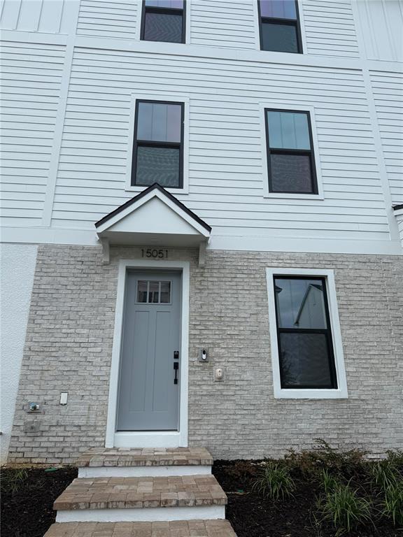 Building Photo - 15051 Groveside Rd